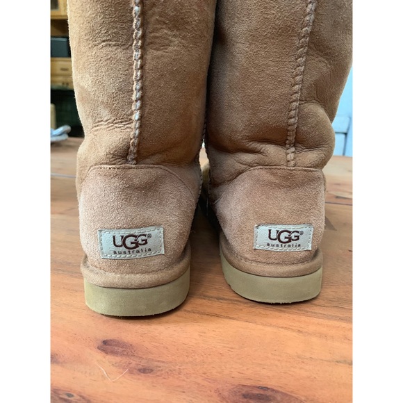 short brown ugg boots - Picture 2 of 4